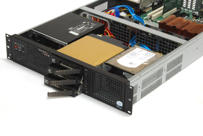 2U���A���]4�֦ܱjE5330/146G SAS�w�L/2G�O����^